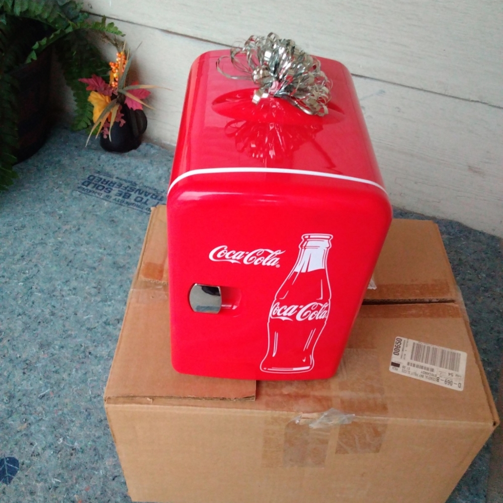 Vintage Cocoa's Cola mini fridge Adapter travel fridge Red & White